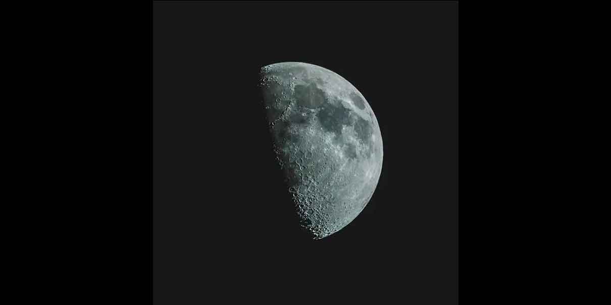 Hoy Superluna y Saturno: Una noche mágica para los amantes del cielo
