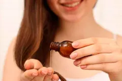 Aceite de argán para el cabello: beneficios, usos y diferencias con otros aceites