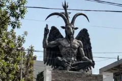 ¿Estatua de Baphomet en exclusiva zona de CDMX? La verdad detrás de las fotos virales