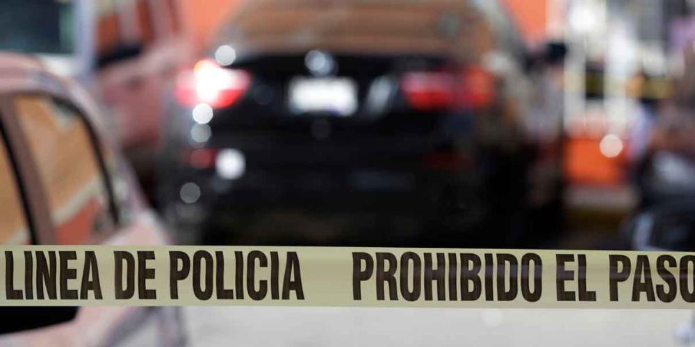 Persecución y balacera genera conductor de auto deportivo en Puebla 