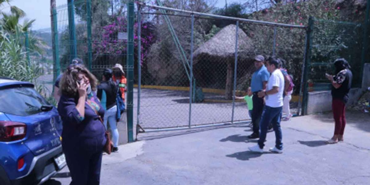 Estuvo cerrado el Zoológico del Altiplano de Tlaxcala porque SE VOLARON una Guacamaya