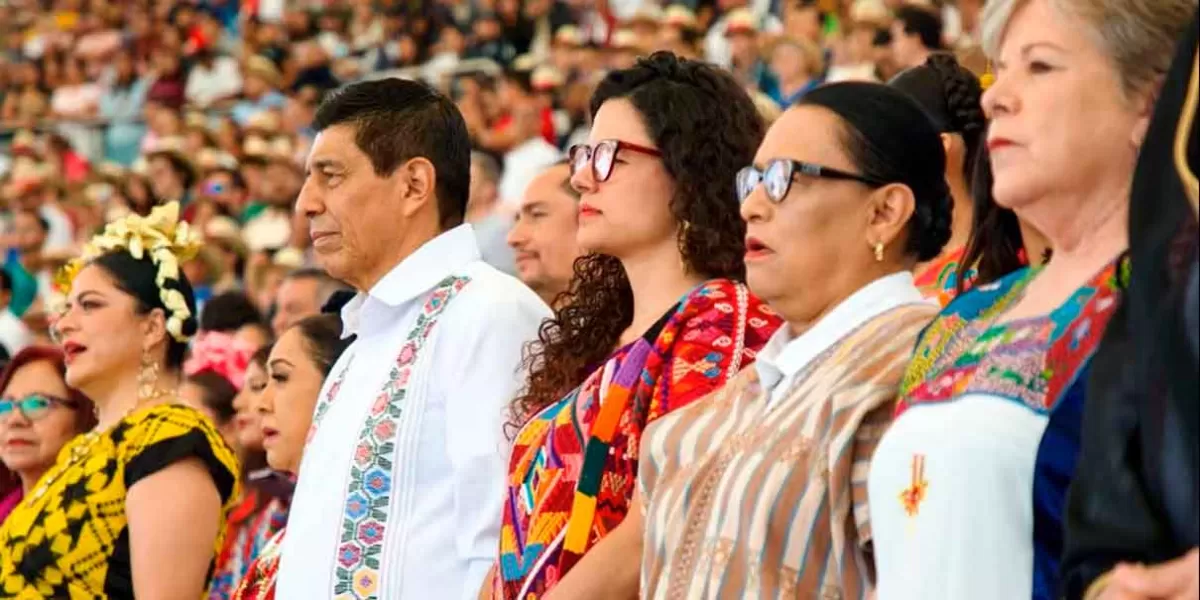 VIDEOS. Arranca la Guelaguetza 2024 con lleno total en el Cerro de Fortín