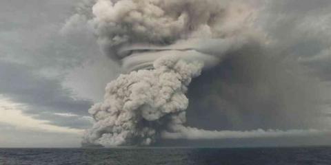 PODEROSO TSUNAMI. Estos son los daños que ocasionó la violenta erupción del volcán en Tonga