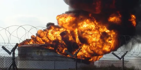 FGR investigará causas del incendio en Dos Bocas: Sheinbaum