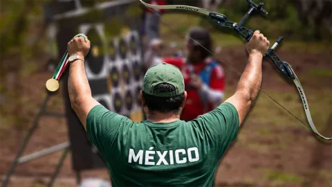 El mexicano Sebastián García conquista el oro en la Copa del Mundo de Tiro con Arco en Shanghái