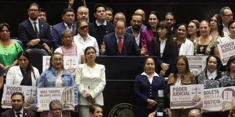 En fast track, la 4T impulsa y aprueba reelección de magistrados del TEPJF