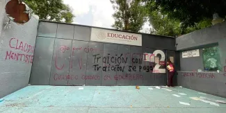 Protesta de la CNTE escala en CDMX: irrumpen en la SEP y exigen reunión con Sheinbaum